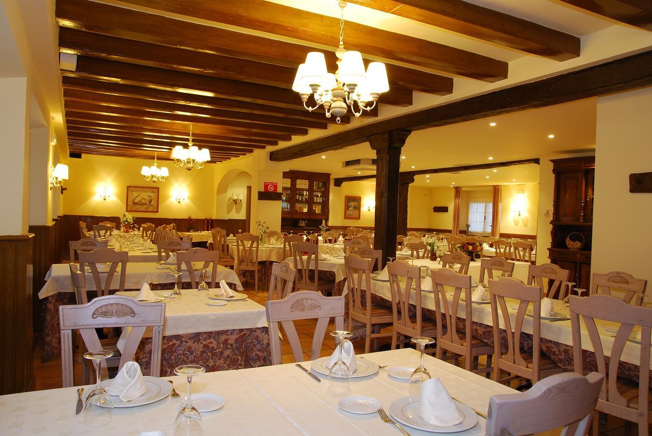 Hotel Rural Loizu Burguete Exteriör bild